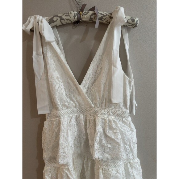 Lulus Women's White Lace Tiered Ruffle Dress Medium Ruffle Country Concert NWT - Picture 6 of 7